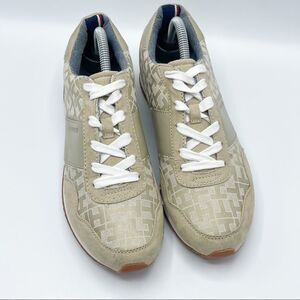 Tommy Hilfiger Maddie beige suede shimmer logo sneakers